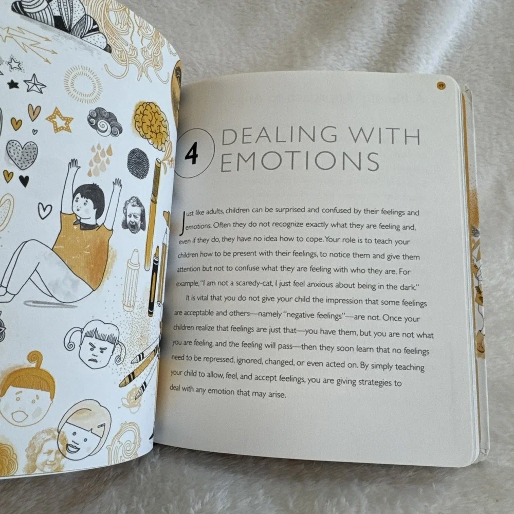 Five Minute Mindfulness Parenting Essays and Exercises Claire‎ Gillman Book